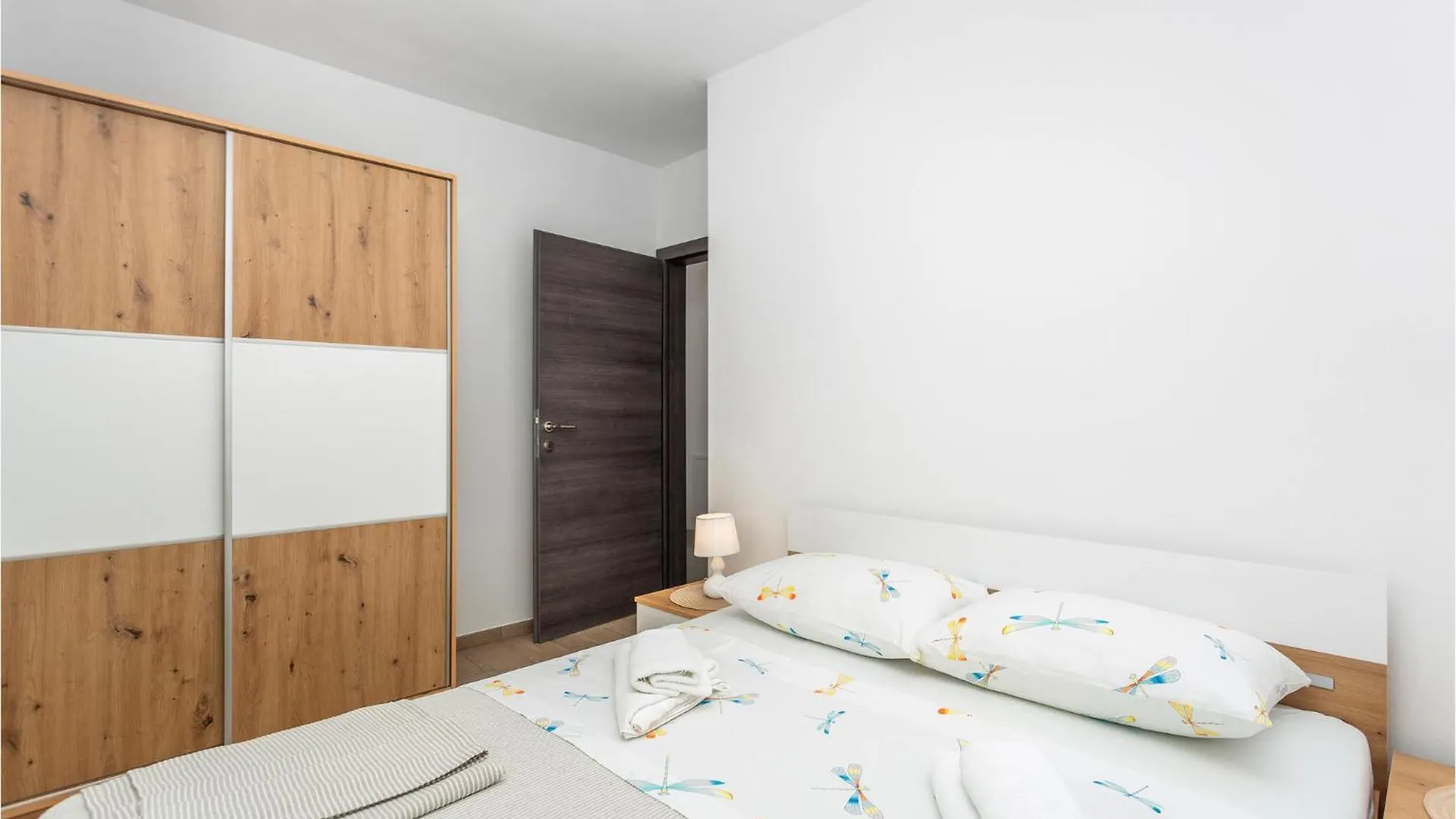 Gorgeous Apartment In Mladenici With Kitchen Viskovo